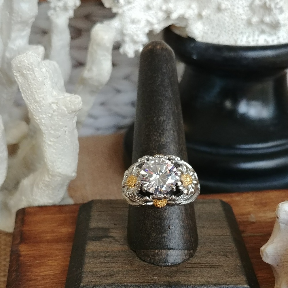 2-Tone Daisy CZ Fashion Ring - Picture 5 of 5